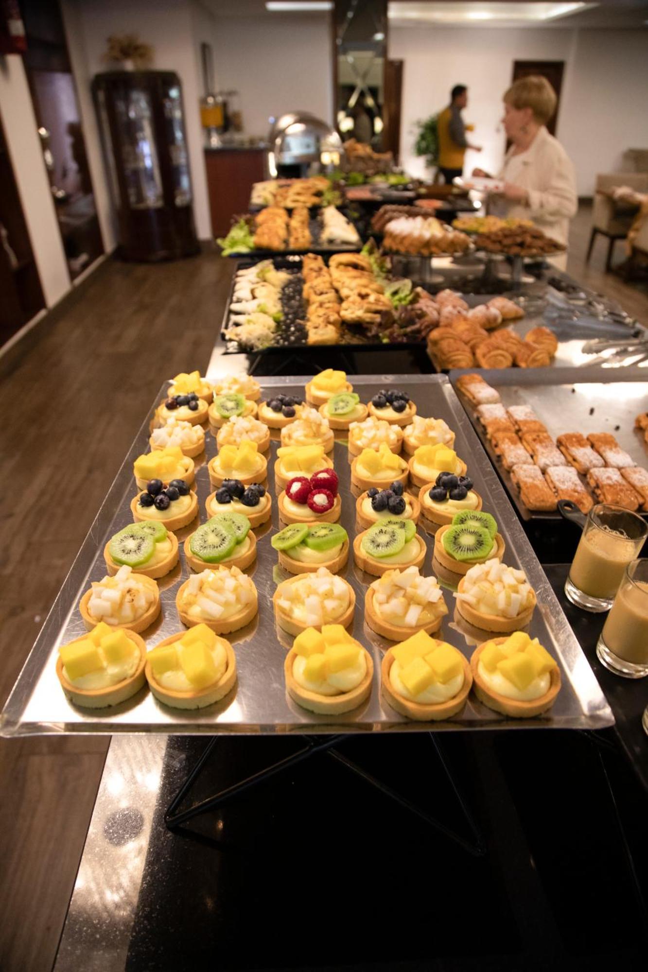 One Hotel 카사블랑카 외부 사진 Fruit tartlets